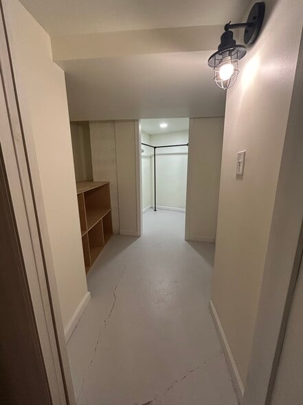Building Photo - 1 Ten Broeck St