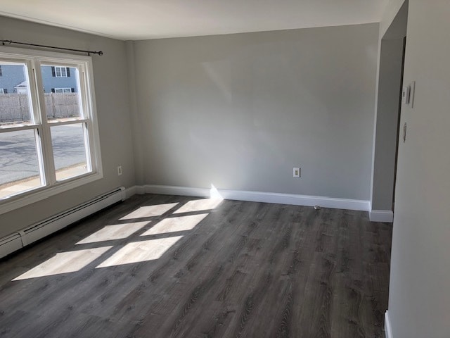 living room - 940 W Main St