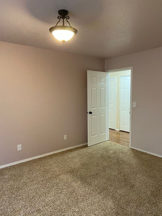 Building Photo - GPC-Monterey Duplex