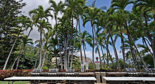 Building Photo - One Bedroom Makaha Valley Towers