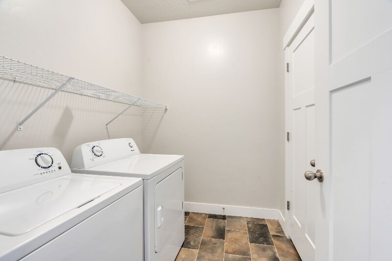 Building Photo - 1747 N Exchange Park Rd