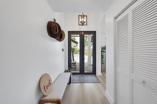 Building Photo - 14704 Black Bear Rd