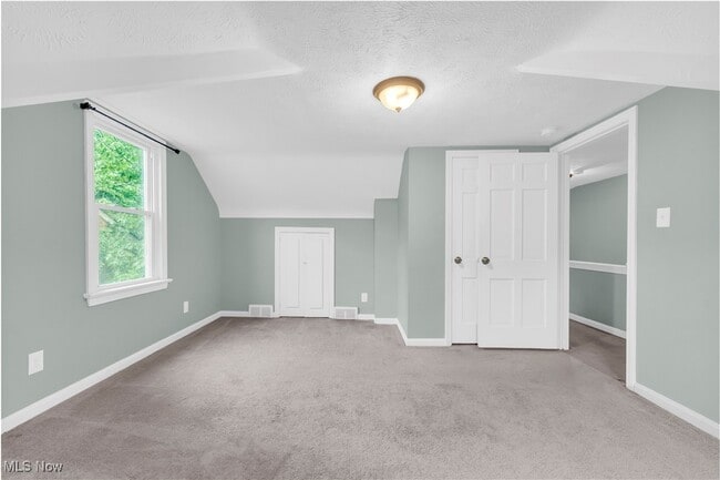Building Photo - 3528 Meadowbrook Blvd