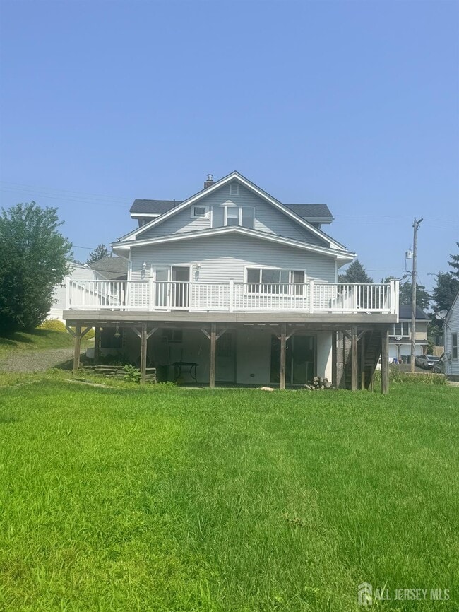 Building Photo - 363 Portia St