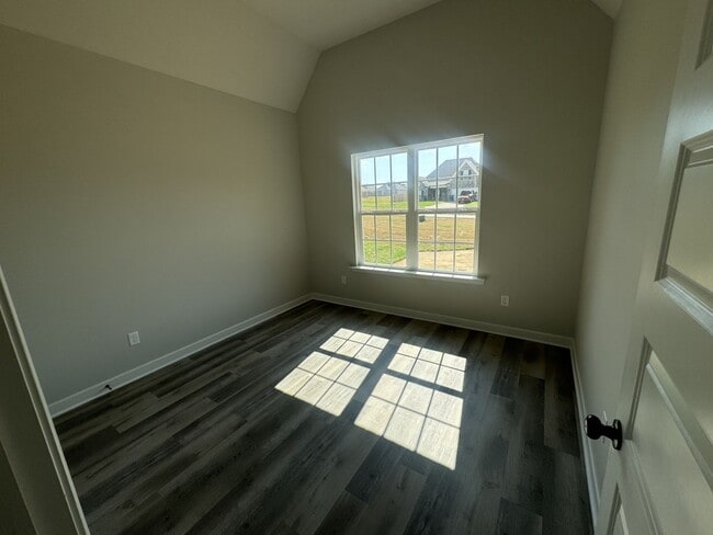 Building Photo - 6195 Clover Ct