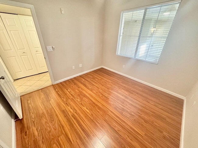 Building Photo - BRIGHT 2-BEDROOM SOUTHWEST LAS VEGAS CONDO