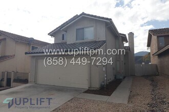 Building Photo - 3 Bed 3 Bath Home AVAILABLE NOW!