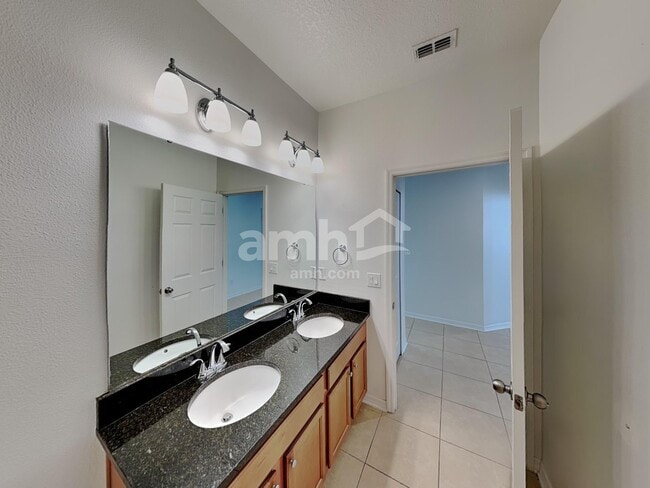 Building Photo - 1838 Castleton Dr