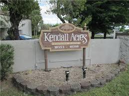 Building Photo - For Rent - Recently Remodeled 1/1 Condo - Great location in Kendall - $1,650