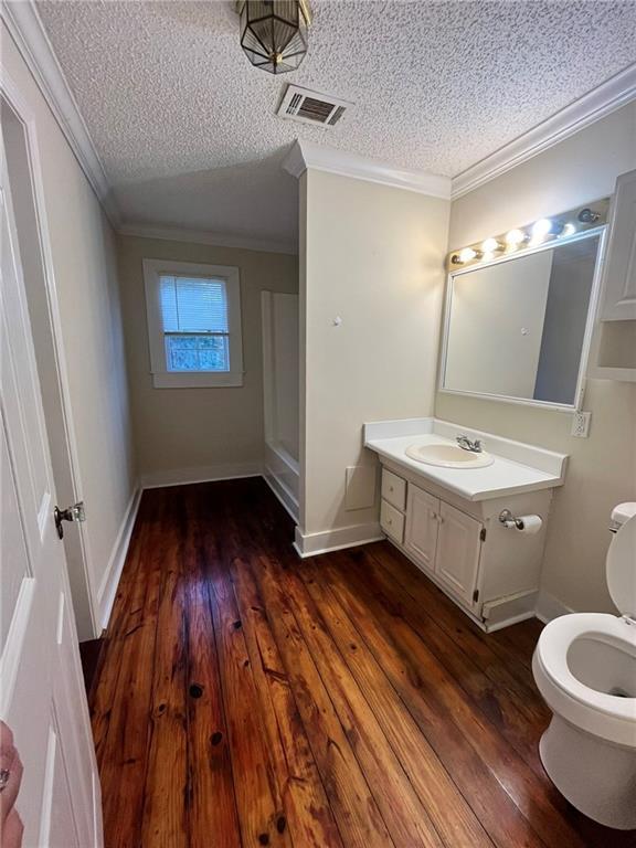 Building Photo - 406 2nd St W