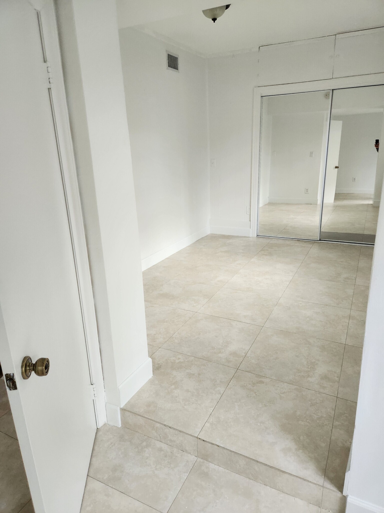 Building Photo - 11455 SW 82nd Ave