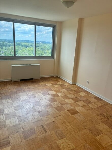 Building Photo - 301 N Beauregard St