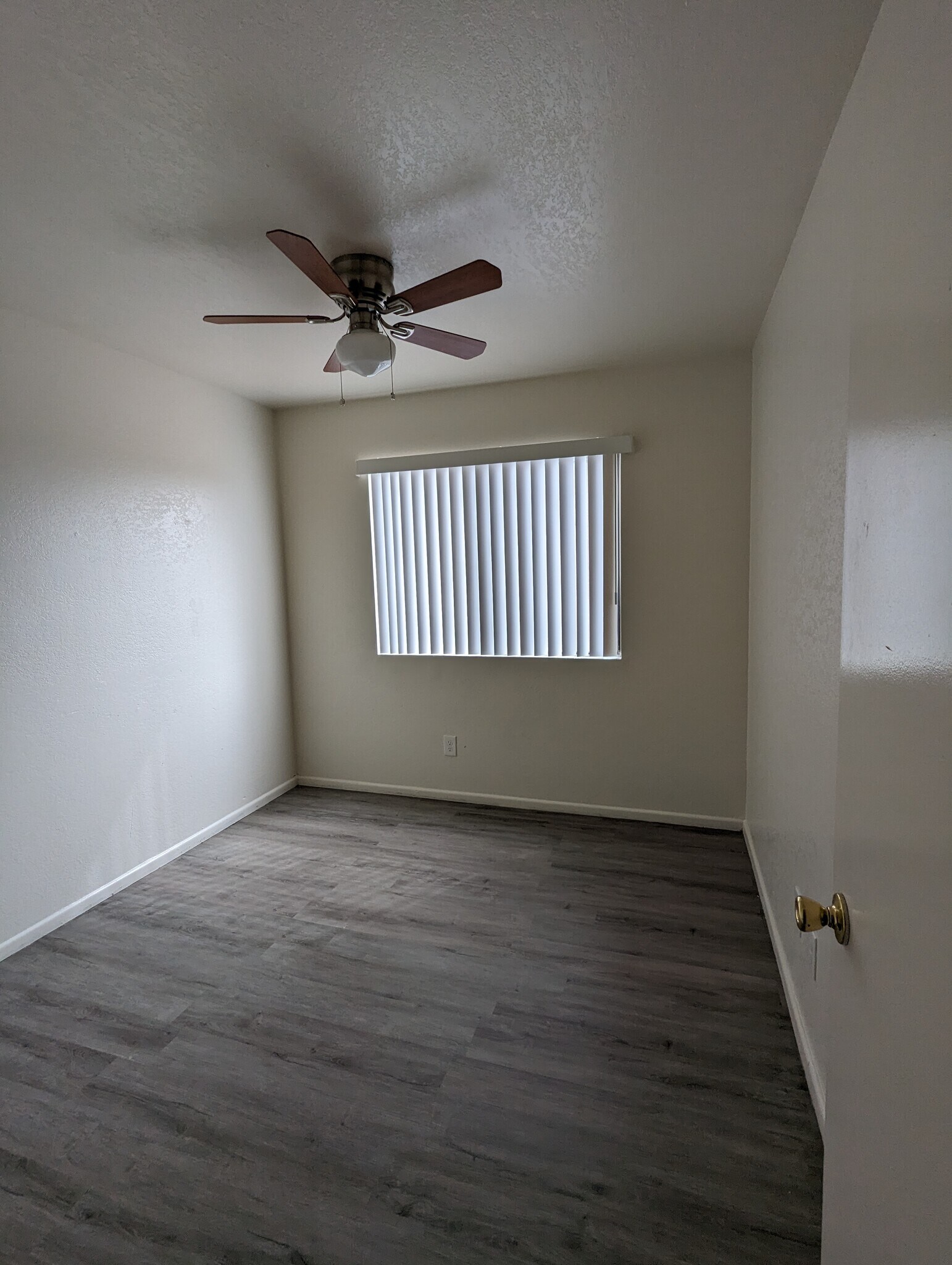 Building Photo - 1866 S Monterey Dr