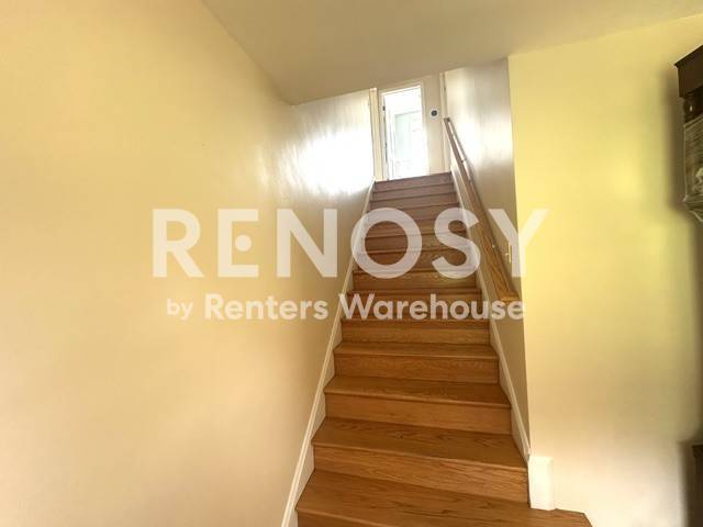 Building Photo - 14697 Roxbury Rd