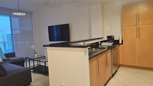 Building Photo - 300 S Biscayne Blvd