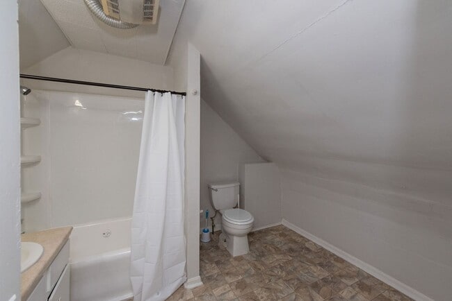 Building Photo - Cute 3Bed 1 Bath on Cul De Sac in College ...