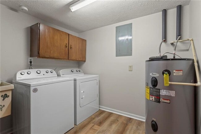 Building Photo - 37 Skyview Cir