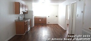 Building Photo - 926 Drury Ln