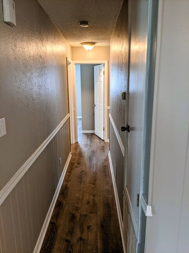 Building Photo - Central Lafayette Charmer