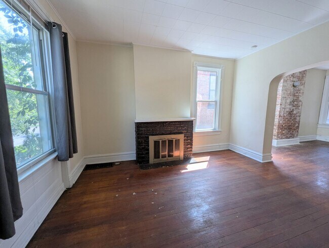 Primary Photo - 4443 Minnesota Ave