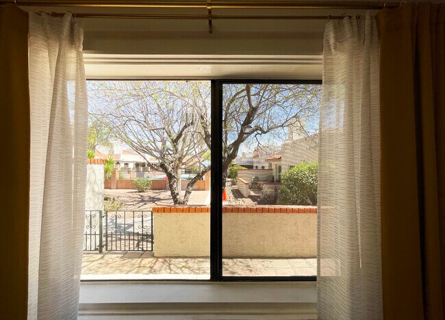 Building Photo - 5143 N 76th Pl