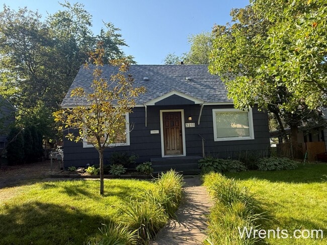 Primary Photo - Cute 3 Bed/2 Bath Home Audubon area