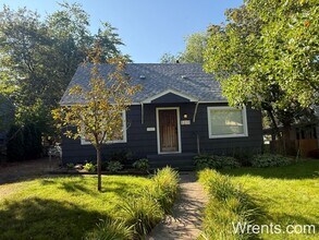Building Photo - NEW LISTING in Audubon area  3+ bed / 2 bath
