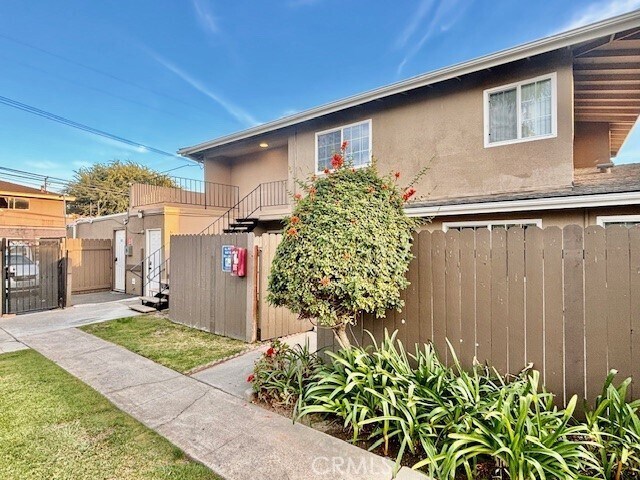 Building Photo - 17102 Emerald Ln