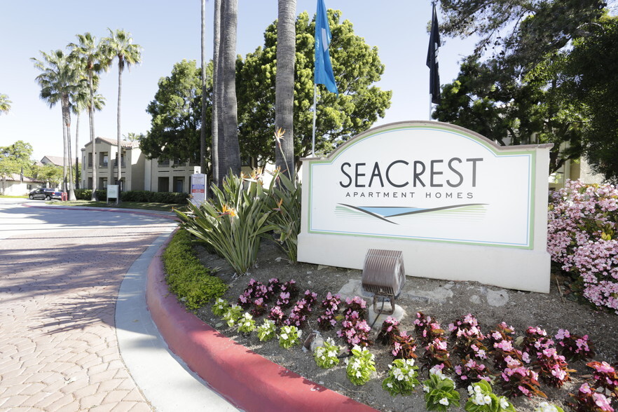 Primary Photo - Seacrest Apartments