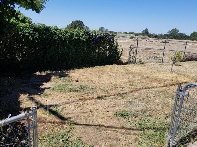 Building Photo - 175 Oroview Dr