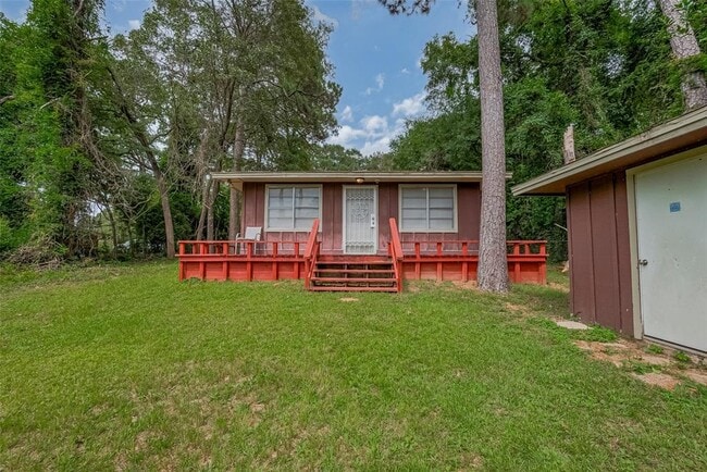 Building Photo - 201 Ivanhoe Dr E