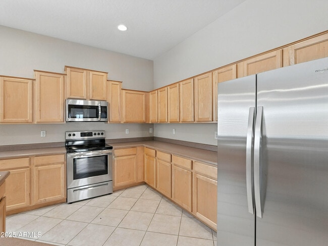 Building Photo - 541 N Scott Dr