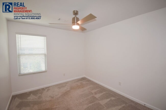 Building Photo - Gorgeous 3BR/2.5BA townhome w/ garage, w/dryer hookups, triple Rockvale schools!