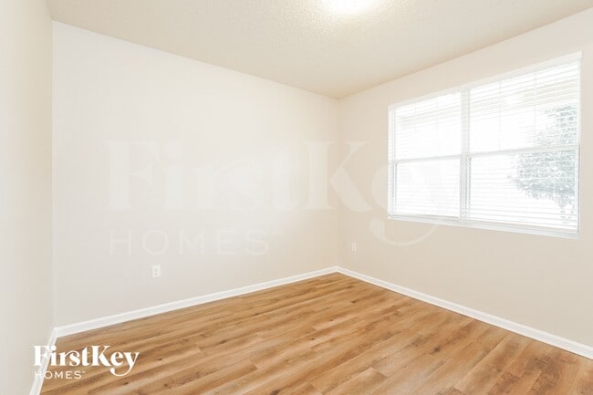 Building Photo - 3526 Summit Oaks Dr