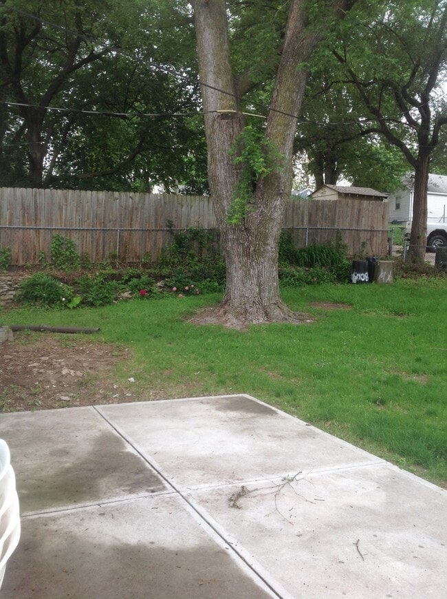 Building Photo - Premium Ralston Location!   Cozy 3 Bedroom...