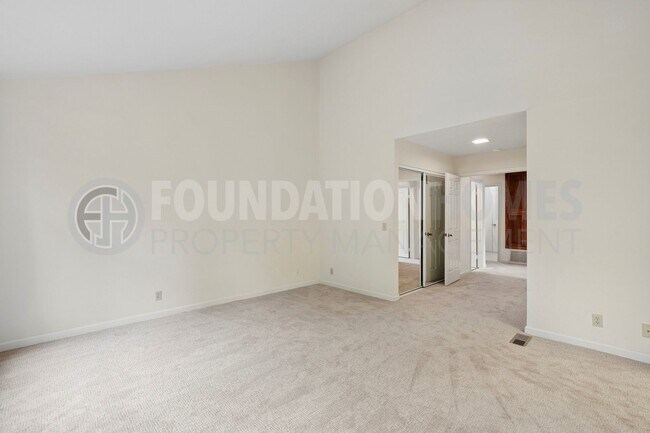Building Photo - 27 Partridge Dr