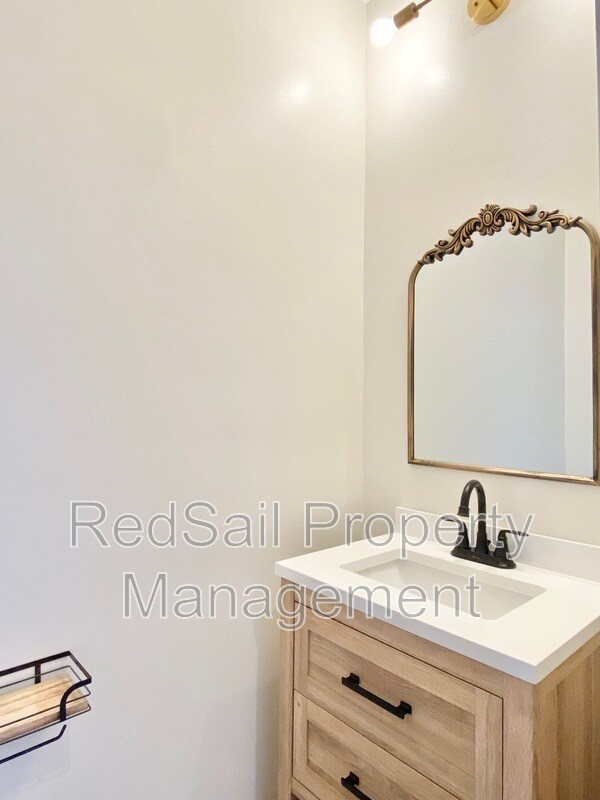 Building Photo - 116 Peyton Randolph Dr