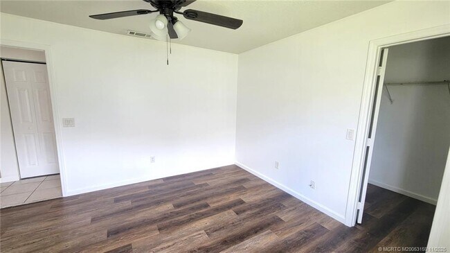 Building Photo - 3873 SW La Fleur St