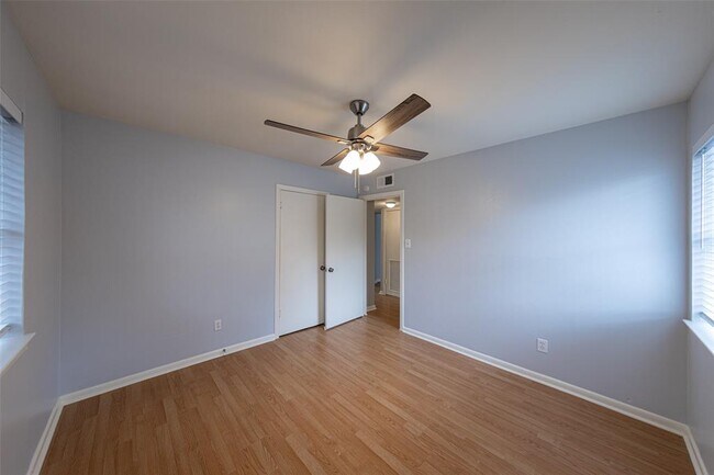 Building Photo - 3603 Murworth Dr