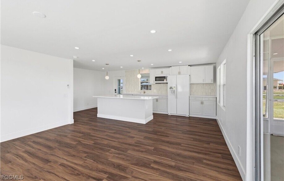 Building Photo - 13670 Dowitcher Dr