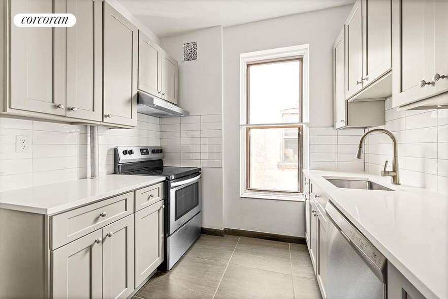 Building Photo - 1291 Dean St