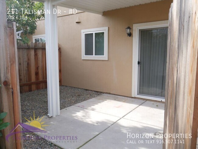 Building Photo - 211 Talisman Dr