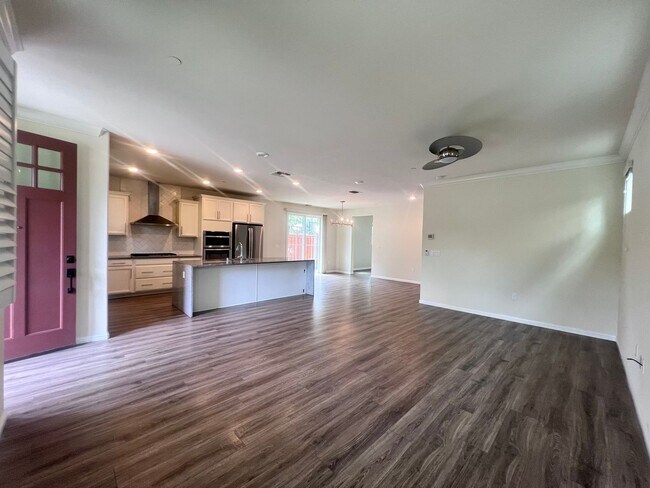Building Photo - STUNNING 4BD/2.5BA TOWNHOUSE IN WALNUT CREEK!!!