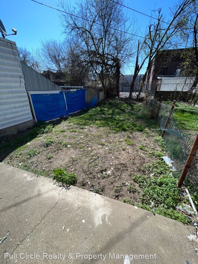 Building Photo - 2 br, 1 bath House - 152 Chestnut Street E...