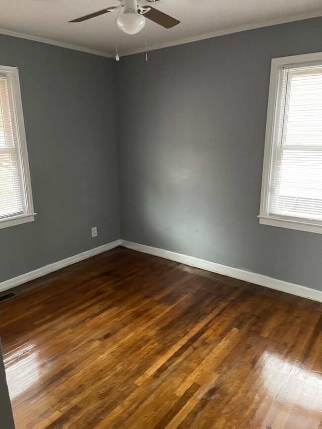 Building Photo - 3bed house in the county! Central all electric hvac, laundry, yard and hardwoods.