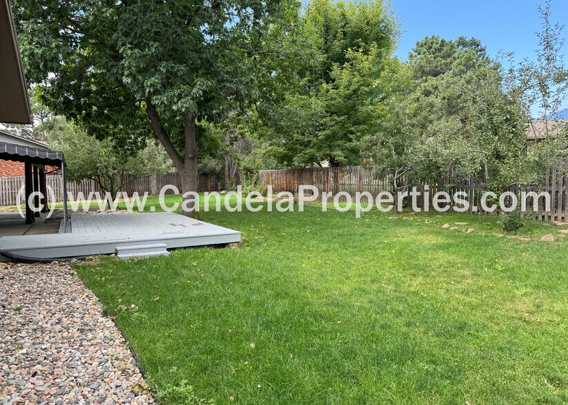 Building Photo - 2970 Shoreham Cir
