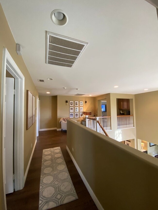 Building Photo - 14660 Meadowsweet Dr