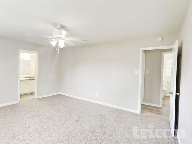 Building Photo - 23827 Beaverwood Dr