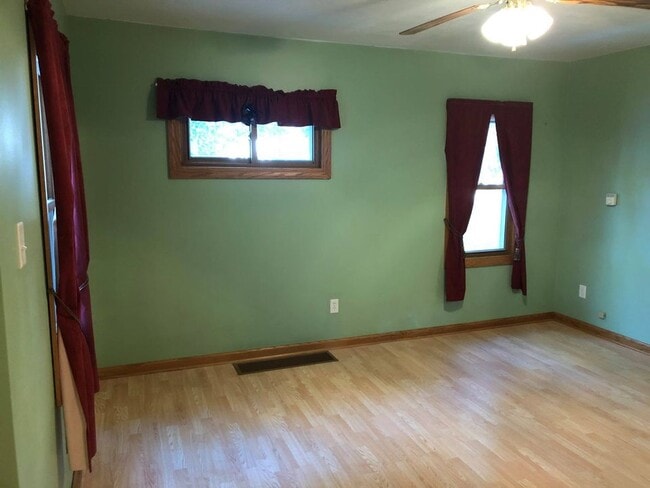 Building Photo - 811 Plumer St
