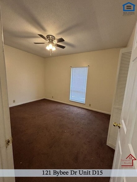 Building Photo - 121 Bybee Dr